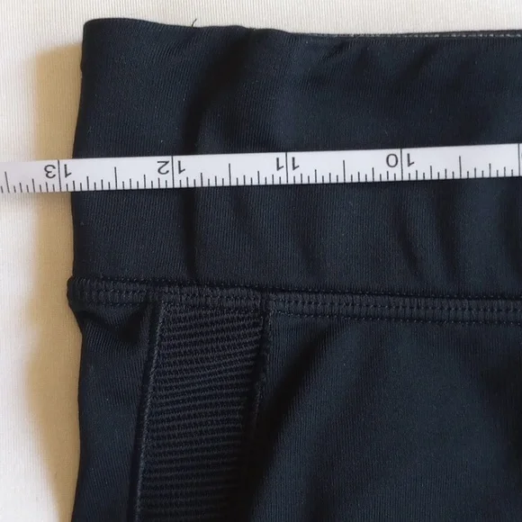 Under Armour 21" Crop Compression Leggings S Black Waist Pocket  50off3 - Picture 8 of 8